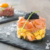 Tartare di Salmone Sockeye e Pesche di Piasco Tartare di Salmone Sockeye e Pesche di Piasco